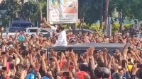 Komentari Kerumunan Jokowi di NTT, Christ Wamea Bandingkan dengan HRS Atau Anies