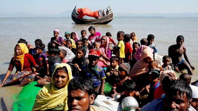 Pengungsi rohingya yang diselamatkan penjaga pantai India. 