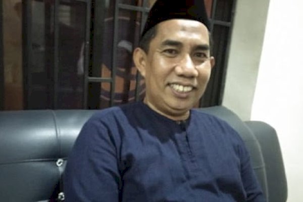 Saat-saat Wabup Takalar Ikut Angkat Keranda Jenazah Mantan Camat Polut