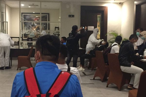 Tiba di Hotel Ascent Premiere Malang, Skuat PSM Makassar Langsung Tes Swab Antigen