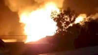 Dinihari, Pabrik Spring Bed di KIMA Makassar Ludes Terbakar