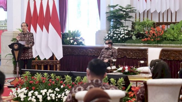 Permintaan Jokowi ke Para Bupati: Program Padat Karya Diperbanyak