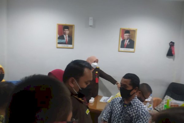 Oknum Pegawai UPTD Kanre Rong Makassar Diduga Tarik Pungli, Kantornya Digeledah Jaksa