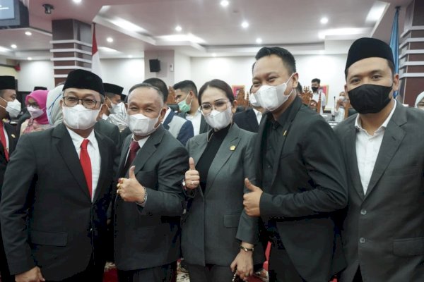 Pelantikan Anggota DPRD Sulsel, Taufan Pawe Hadir, Ketua Gerindra Sulsel Diwakili Syahrir Firdaus “Son”