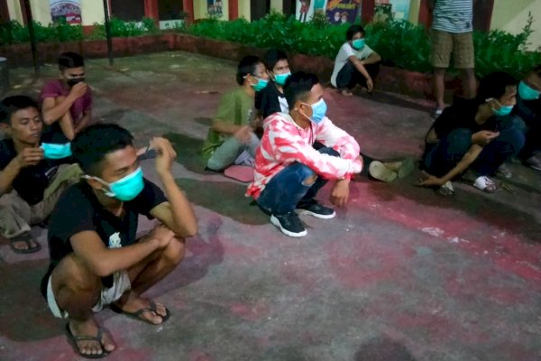 Sudah Siap-siap Masuk Kamar, 16 Pemuda-pemudi di Makassar Ditangkap Terkait Prostitusi Online