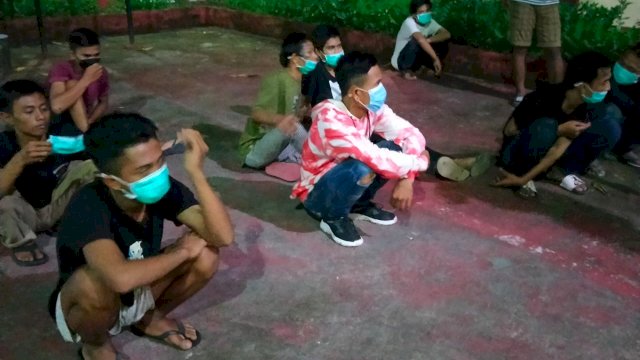 Sudah Siap-siap Masuk Kamar, 16 Pemuda-pemudi di Makassar Ditangkap Terkait Prostitusi Online