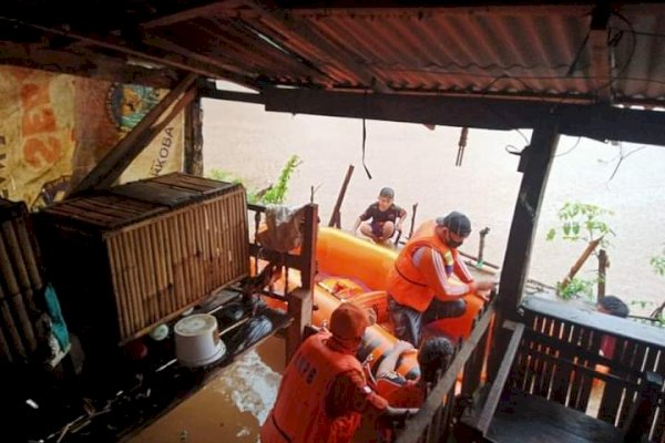 Sejumlah Daerah Banjir di Sulsel, Begini Langkah Gerak Cepat Plt Gubernur Sulsel