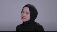 Nissa Sabyan Akhirnya Muncul ke Publik, Tampil Menangis Bareng Ayus