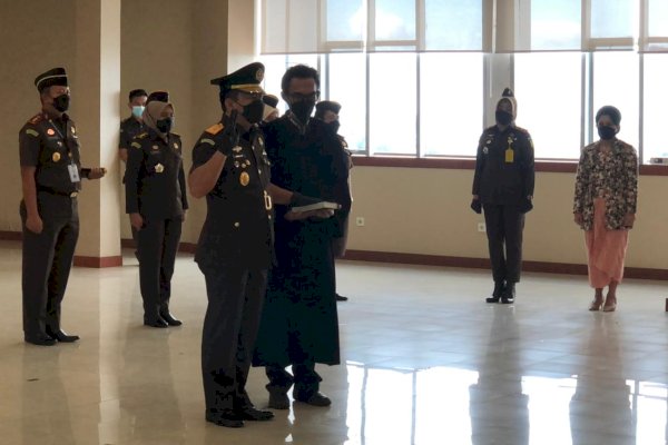 Raimel Dilantik Jadi Wakajati Sulsel, Pak Raden: Selamat Bertugas