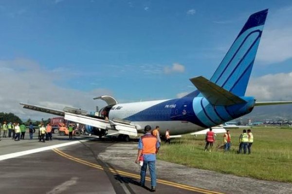 VIDEO Detik-detik Pesawat Trigana Air Tergelincir, Ada Bunyi Ledakan dan Api