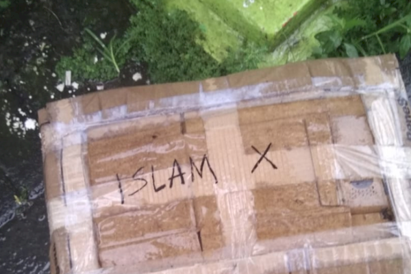 Geger Penemuan Kardus Bertuliskan Islam X Diduga Isi Bom di Makassar