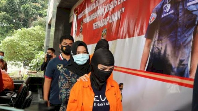 Cynthiara Alona Resmi Tersangka Kasus Prostitusi Berkedok Hotel