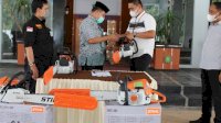 Pemkab Terima Bantuan CSR 4 Unit Chain Shaw dari Bank Sulselbar Cabang Takalar