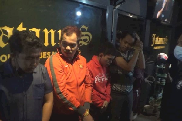 6 Polisi Gadungan di Makassar Setop Pengguna Jalan Lalu Peras dan Rampas Barang