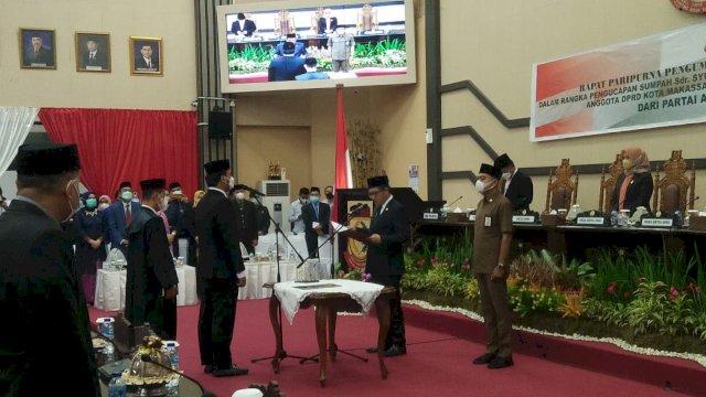 PAW Almarhum Zaenal Beta, Syukran Kahfi Dilantik Sebagai Anggota DPRD Makassar
