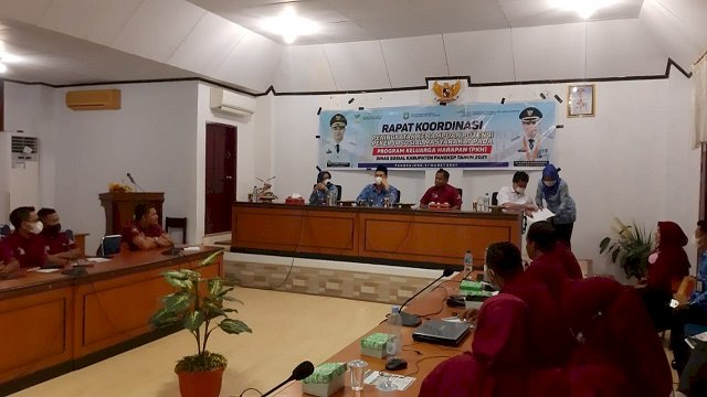 Hadiri Rakor Kepala Desa, Bupati Pangkep Yusran Bicara Program Hidup Sehat