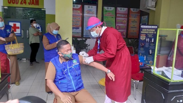 Pemkab Pangkep Sukses Gelar Vaksinasi Covid-19 Perdana 