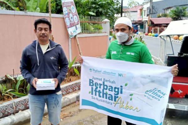 Tebar Ifthar Nusantara bersama Muslimah Wahdah Islamiyah Tana Toraja