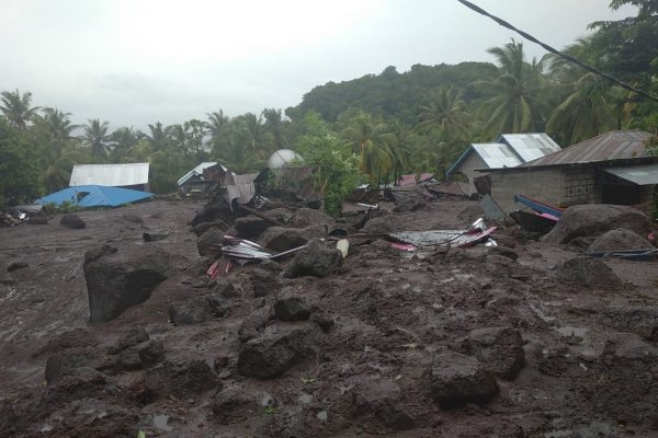 Banjir Bandang Terjang Flores Timur, BNPB: 20 Korban Meninggal Dunia Ditemukan