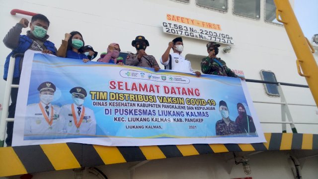 Pemkab Pangkep Distribusikan Vaksin ke Wilayah Kepulauan