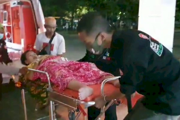 Tengah Malam, Timkes di Pangkep Gerak Cepat Jemput Pasien dari Pulau