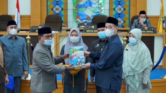 Bupati Yusran Serahkan Ranperda OPD-Rancangan RPJMD ke DPRD Pangkep