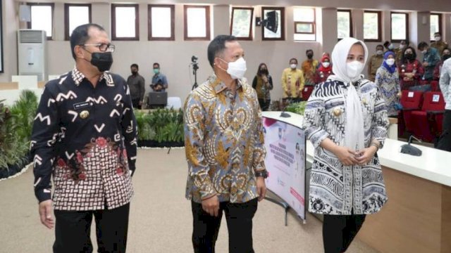 Mendagri Dukung Walikota Danny Copot Seluruh Camat dan Lurah, Tapi&#8230;