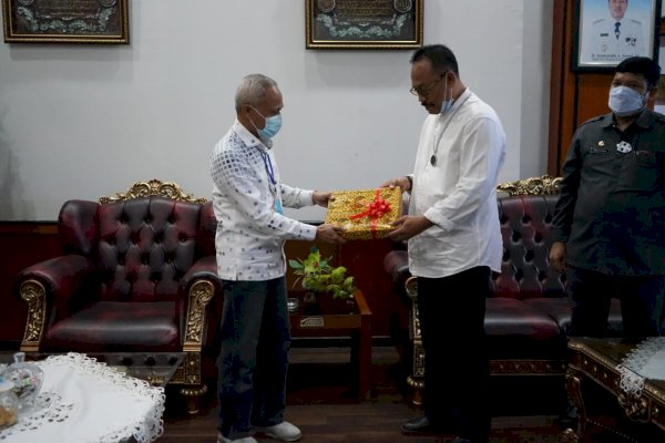 Syamsuddin Hamid-Syahban Sammana Serahkan Memo Jabatan ke Plh Bupati Pangkep