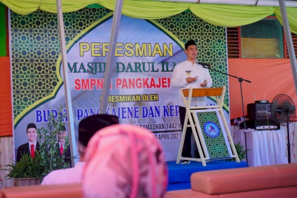 Program Satu Sekolah Satu Mushallah, Bupati Pangkep Resmikan Masjid SMPN 1 Pangkajene
