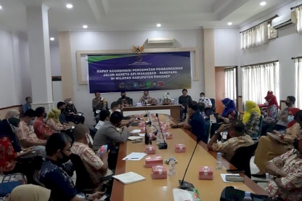 Plh Bupati Pangkep Pimpin Rakor Percepatan Pembangunan Rel Kereta Api