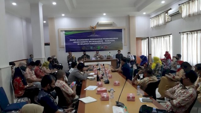 Plh Bupati Pangkep Pimpin Rakor Percepatan Pembangunan Rel Kereta Api