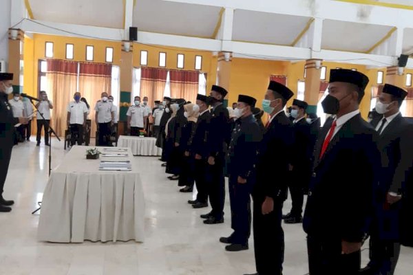 Lantik Pejabat Fungsional RSUD Batara Siang, Pesan Bupati Yusran: Bekerja Lebih Profesional