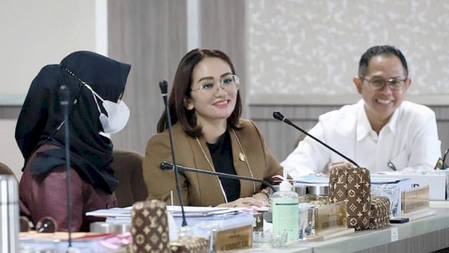 Anggota Komisi E DPRD Sulsel Debbie Purnama Rusdin