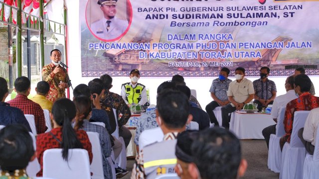 Plt Gubernur Lakukan Pencanangan Jalan Rantepao &#8211; Batusitanduk Senilai Rp49 Miliar