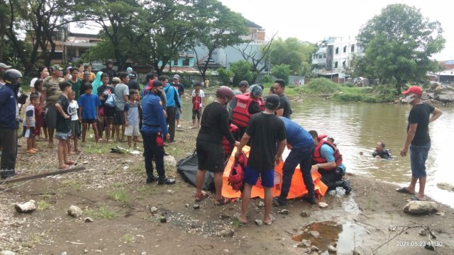 2 Bocah Tewas Tenggelam di Kubangan Bekas Galian Stadion Mattoanging Makassar