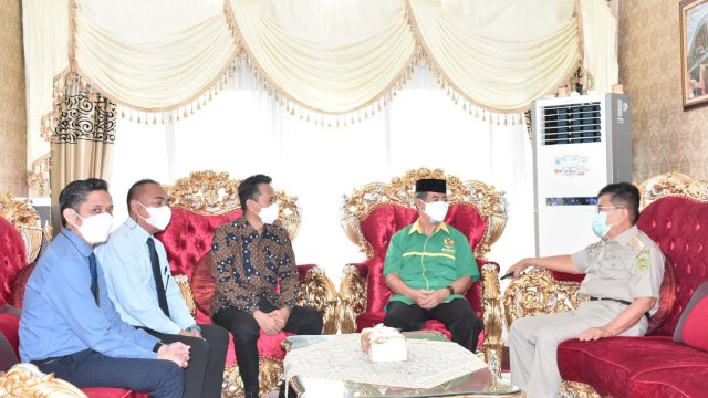 Bantuan Mobil Ambulans Untuk Baznas Palopo dari Bank Sulselbar