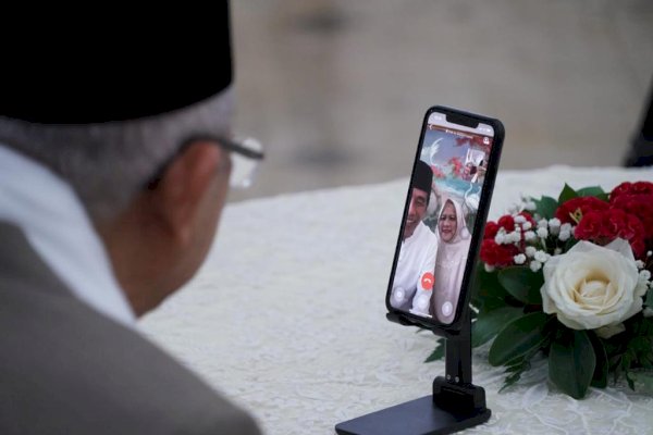 Presiden Jokowi dan Wapres Ma’ruf Amin Silaturahmi Idul Fitri Lewat Video Call