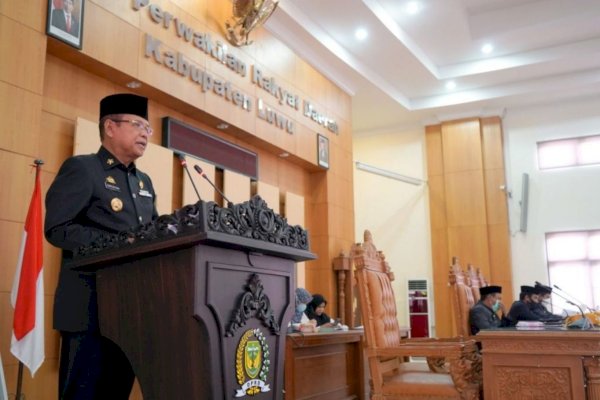 Bupati Luwu Basmin Mattayang Serahkan LKPJ Tahun Anggaran 2020 ke DPRD