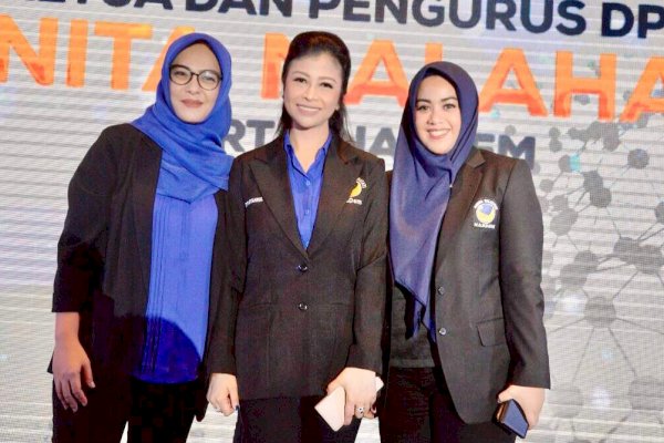 Kolaborasi Sosial Ketum Garnita NasDem Thita Syahrul-Garnita Sulsel Cicu Bagikan Sembako ke Warga Makassar