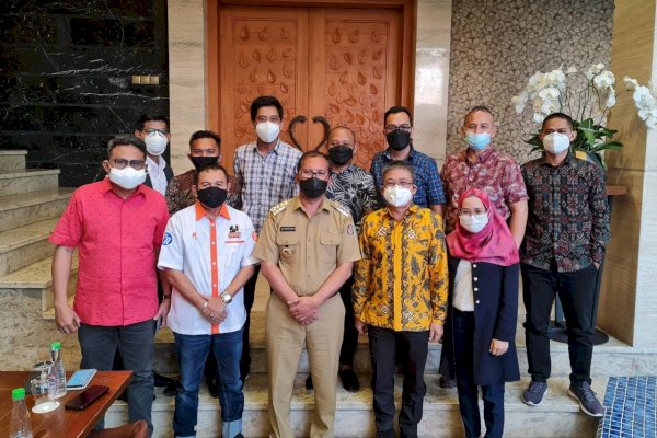 Tim Hukum Makassar Recover Sambangi Walikota Danny, Bahas Temuan Ini