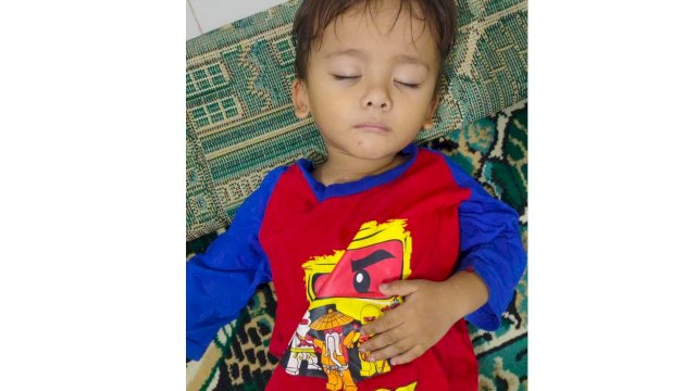 Si anak hilang yang saat ini ada di Polsek Sukmajaya, Depok. (Foto: Twitter TMC Polda Metro Jaya)