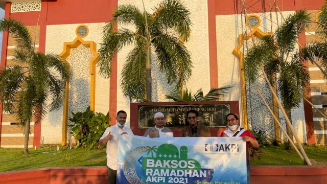 Muliakan Ramadan, AKPI Wilayah Sulsel Keliling Panti Asuhan di Makassar Salurkan Santunan
