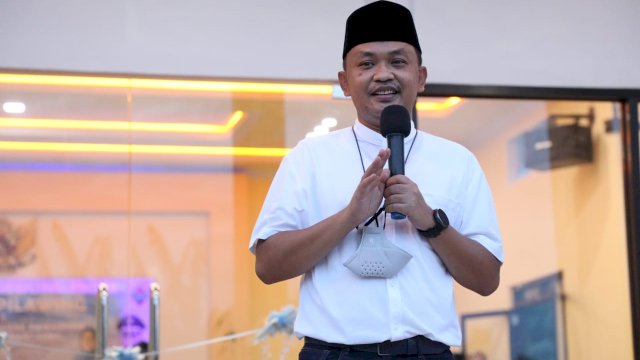 (Bupati Bantaeng, Ilham Azikin)