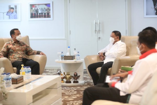 Ditemui Plt Gubernur, Menpora Zainudin Amali Siap Dukung Pembangunan Stadion Mattoanging