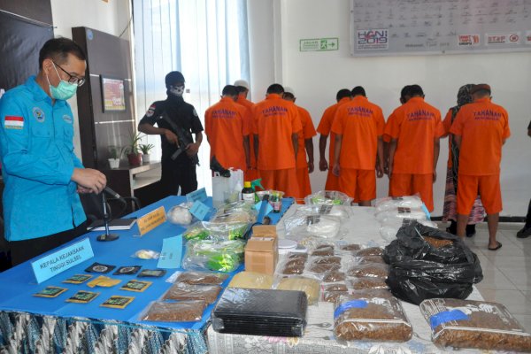 Cara Operasi Sindikat Narkoba Tembakau Sintetis di Makassar, Dijual Online, Pengedar dan Pembeli Tak Ketemu