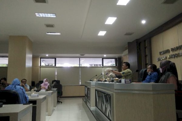 Dinas Pendidikan Kota Makassar Jadi Ladang Bisnis Jual Beli Buku Modul Milik Oknum Pengusaha