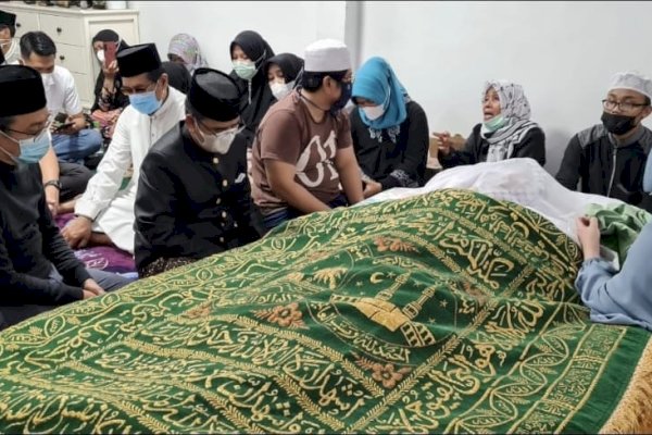 AGH Sanusi Baco Meninggal Dunia, Rumah Duka Dipenuhi Pelayat