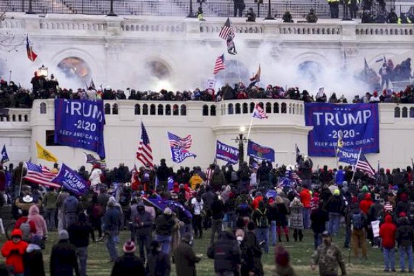 Bikin Rusuh di Capitol, Pendukung Mantan Presiden Amerika Serikat Donald Trump Dihukum