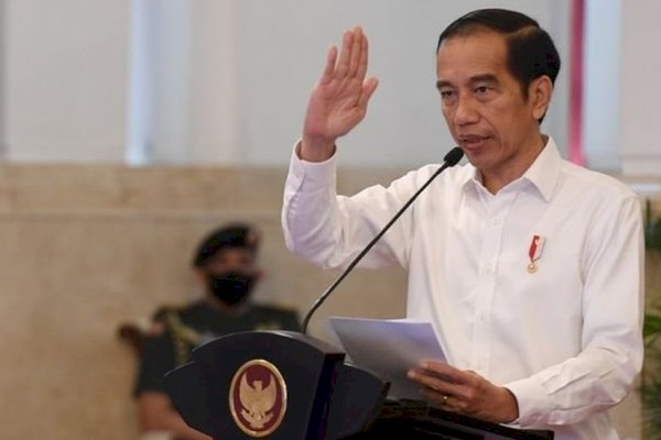 Atasi Lonjakan Covid-19, Presiden Jokowi Minta Masyarakat Tinggal di Rumah Saja