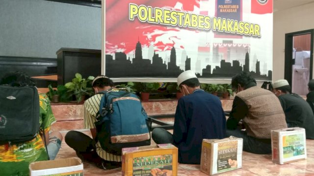 Bikin Resah, Polisi Amankan Peminta-minta Modus Sumbangan Pembangunan Mesjid di Makassar